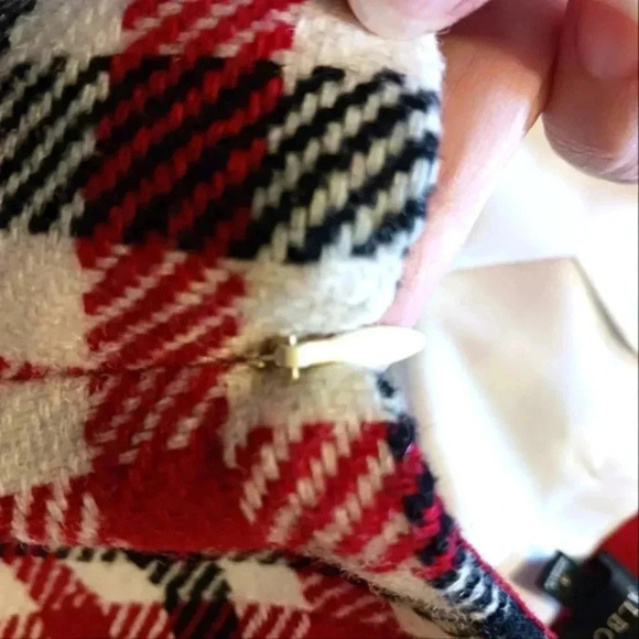Talbots Wool Lined Festive Red Black Check Plaid mini Skirt. Sz 4 - Picture 7 of 10